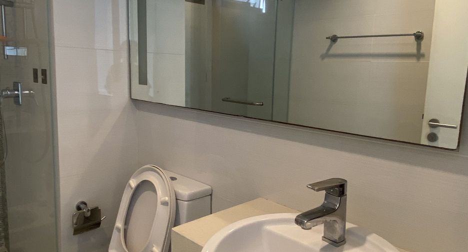 For rent 2 bedrooms condo in Sathon, Bangkok
