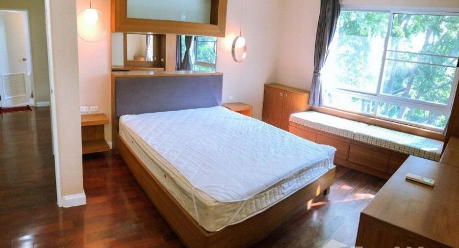 For rent 3 bedrooms condo in Watthana, Bangkok