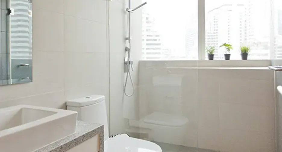 For rent 3 bedrooms condo in Khlong Toei, Bangkok