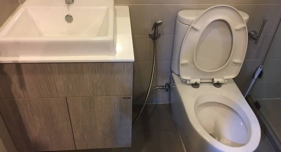 For rent 1 bed condo in Ratchathewi, Bangkok