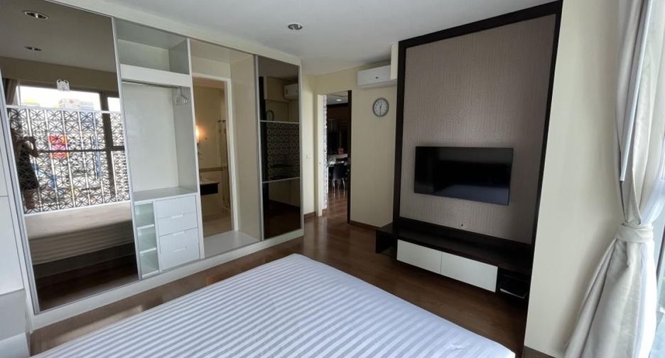 Wohnung zur Miete mit 2 Zimmer in Pathum Wan, Bangkok