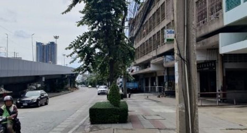 For rent retail Space in Bang Kho Laem, Bangkok