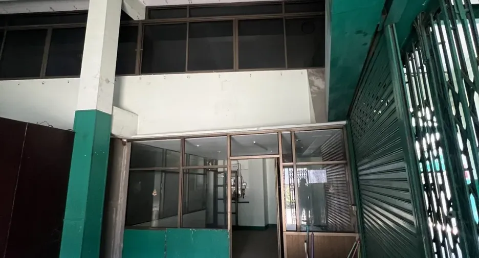 For rent retail Space in Bang Kho Laem, Bangkok