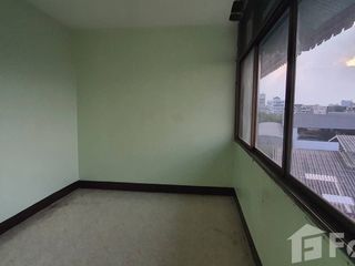 For rent retail Space in Bang Kho Laem, Bangkok