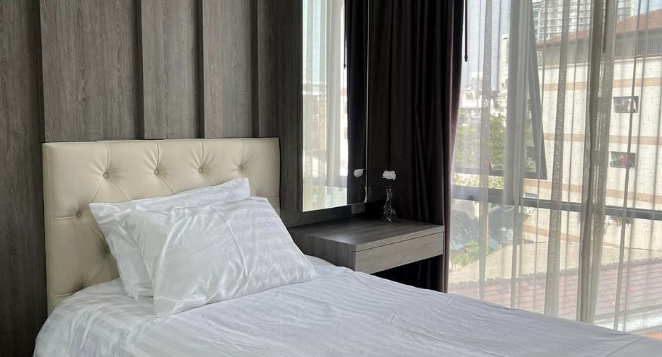 Condo en alquiler de 2 habitaciones en Khlong Toei, Bangkok
