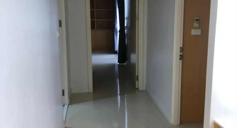 For rent 3 bedrooms condo in Pathum Wan, Bangkok