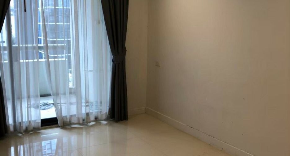 À louer 3 chambres condo à Pathum Wan, Bangkok