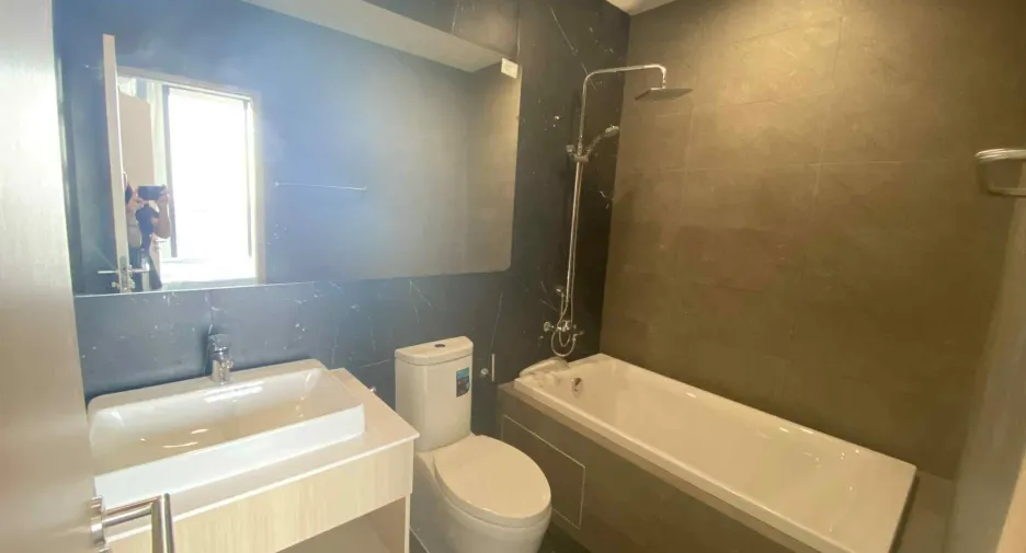 For rent 3 bedrooms condo in Bang Na, Bangkok