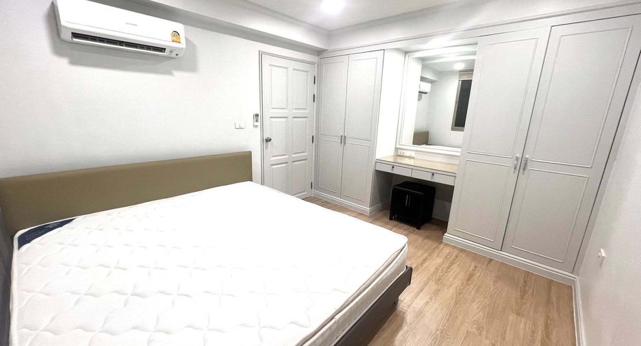 For rent 1 bed condo in Bang Rak, Bangkok