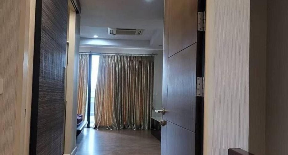 Reihenhaus zur Miete mit 3 Zimmer in Khlong Toei, Bangkok