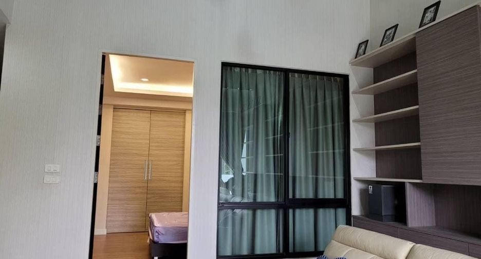 Reihenhaus zur Miete mit 3 Zimmer in Khlong Toei, Bangkok