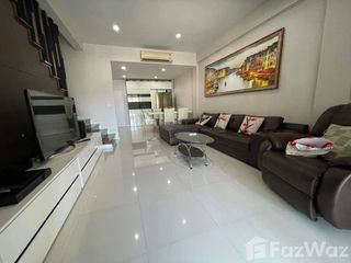 Reihenhaus zur Miete mit 3 Zimmer in Khlong Toei, Bangkok