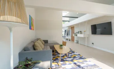 For rent 5 bedrooms townhouse in Watthana, Bangkok