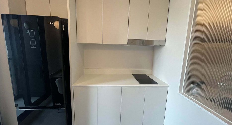 Wohnung zur Miete mit 1 Zimmer in Pathum Wan, Bangkok