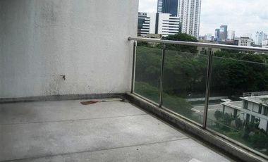 For rent 2 bedrooms condo in Pathum Wan, Bangkok