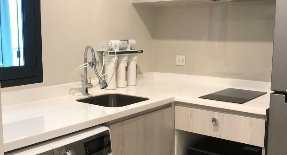 For rent 1 bed condo in Pathum Wan, Bangkok