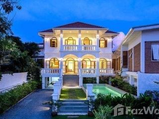 出租 5 卧室 独立屋 在 Phra Khanong, 曼谷