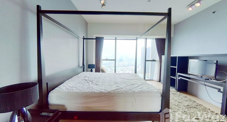 For rent 3 bedrooms condo in Sathon, Bangkok