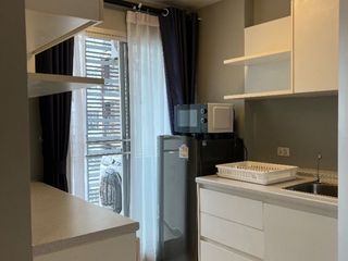 Wohnung zur Miete mit 2 Zimmer in Yan Nawa, Bangkok