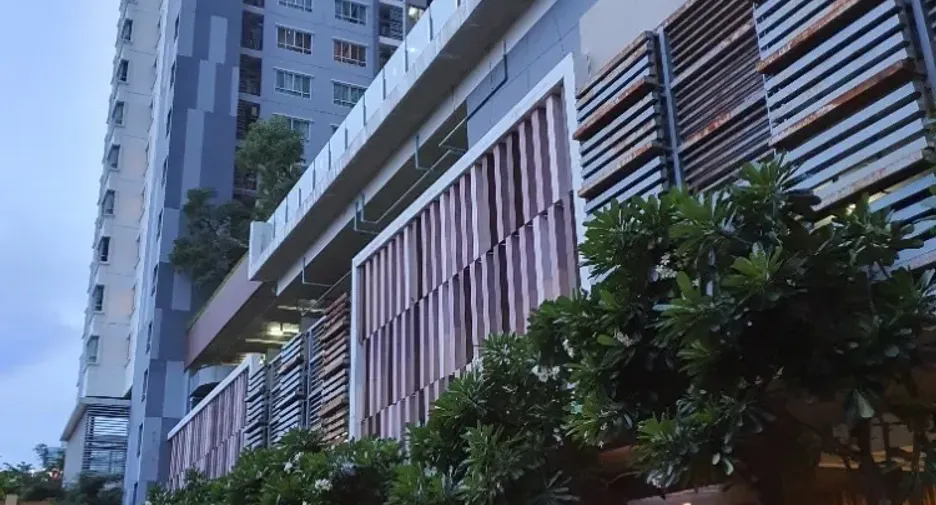 For rent 2 bedrooms condo in Yan Nawa, Bangkok