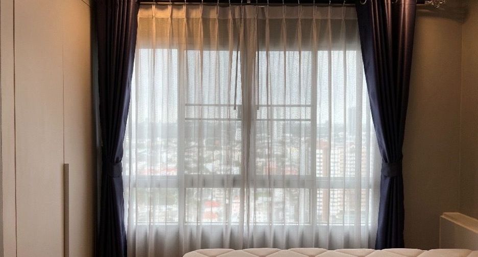 For rent 2 bedrooms condo in Yan Nawa, Bangkok