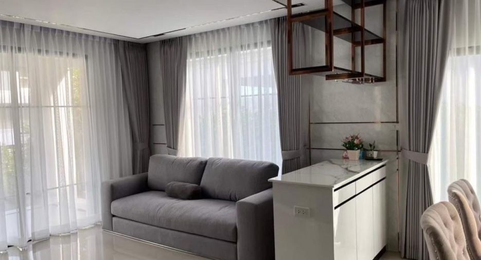 Casa en alquiler de 3 habitaciones en Prawet, Bangkok