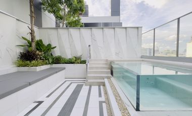 For rent 2 bedrooms condo in Khlong Toei, Bangkok