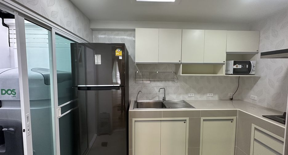 For rent 2 ベッドルーム townhouse in Prawet, Bangkok