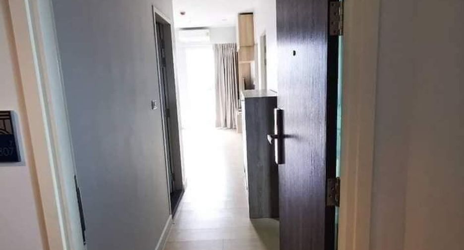 For rent 3 bedrooms condo in Thon Buri, Bangkok