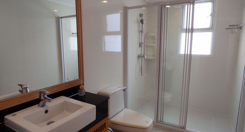Apartamento en alquiler de 4 habitaciones en Khlong Toei, Bangkok