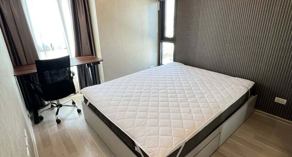 Condo en alquiler de 2 habitaciones en Huai Khwang, Bangkok