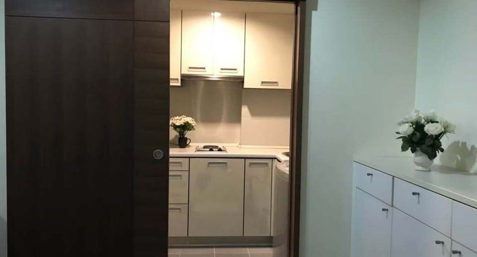For rent 1 bed apartment in Sathon, Bangkok