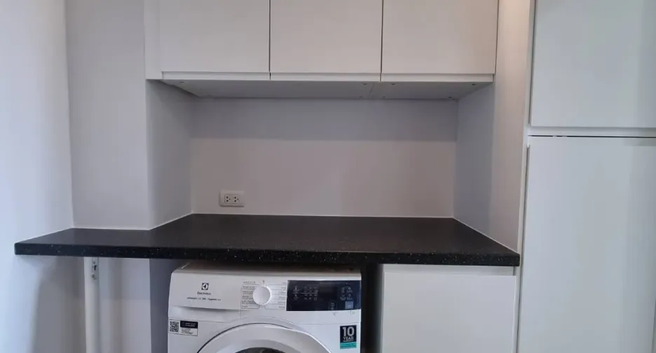 For rent 2 bedrooms condo in Khlong San, Bangkok