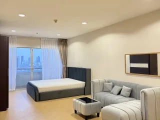 Condo en alquiler de 2 habitaciones en Pathum Wan, Bangkok