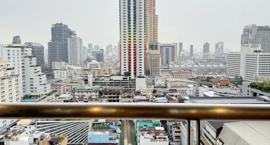 For rent 2 bedrooms condo in Pathum Wan, Bangkok