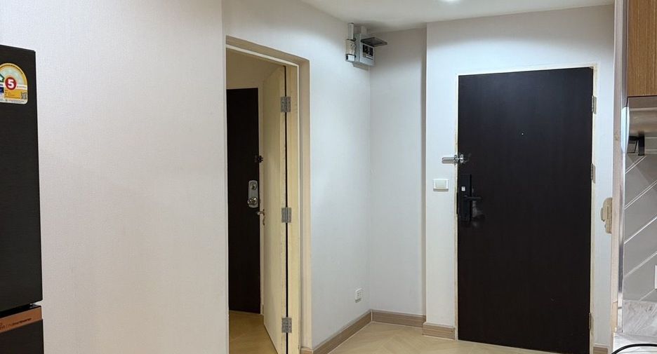 For rent 2 bedrooms condo in Pathum Wan, Bangkok