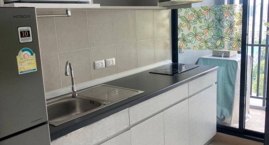 For rent 2 bedrooms condo in Thon Buri, Bangkok