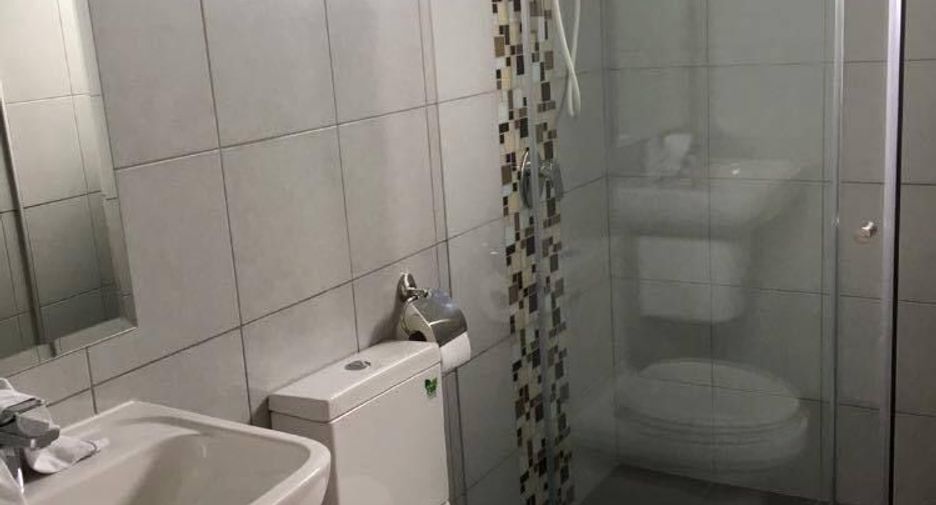 For rent 2 bedrooms condo in Thon Buri, Bangkok