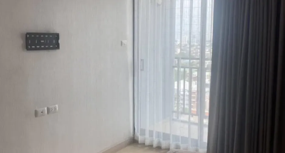 For rent 2 bedrooms condo in Thon Buri, Bangkok