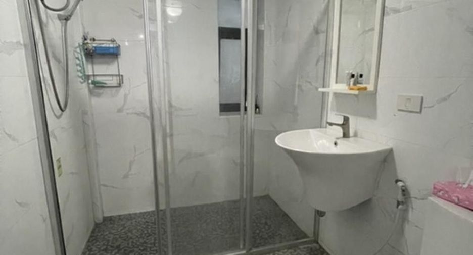 Condo en alquiler de 2 habitaciones en Phra Khanong, Bangkok