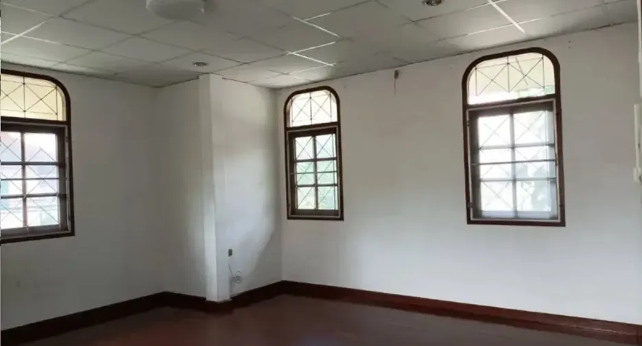 For rent 5 bedrooms house in Phra Khanong, Bangkok