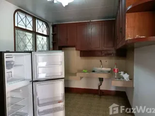 For rent 5 bedrooms house in Phra Khanong, Bangkok