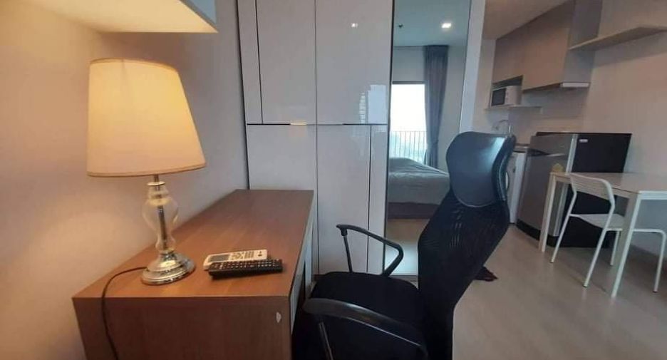 Wohnung zur Miete mit Studio in Phra Khanong, Bangkok