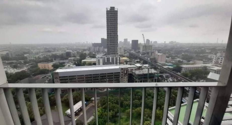 Wohnung zur Miete mit Studio in Phra Khanong, Bangkok