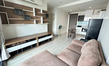 For rent 2 bedrooms condo in Huai Khwang, Bangkok
