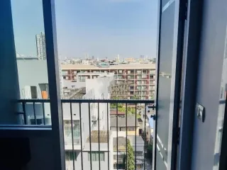 Аренда 2 спальни кондо в Кхлонг Сан, Бангкок