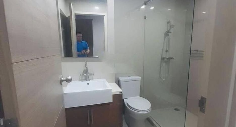À louer 2 chambres condo à Khlong San, Bangkok