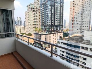 For rent 3 bedrooms condo in Khlong Toei, Bangkok