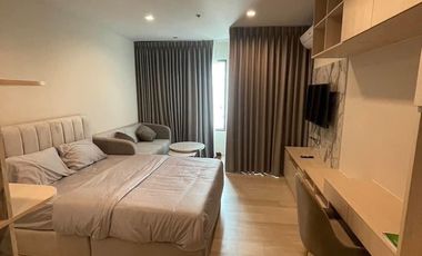 Wohnung zur Miete mit Studio in Pathum Wan, Bangkok