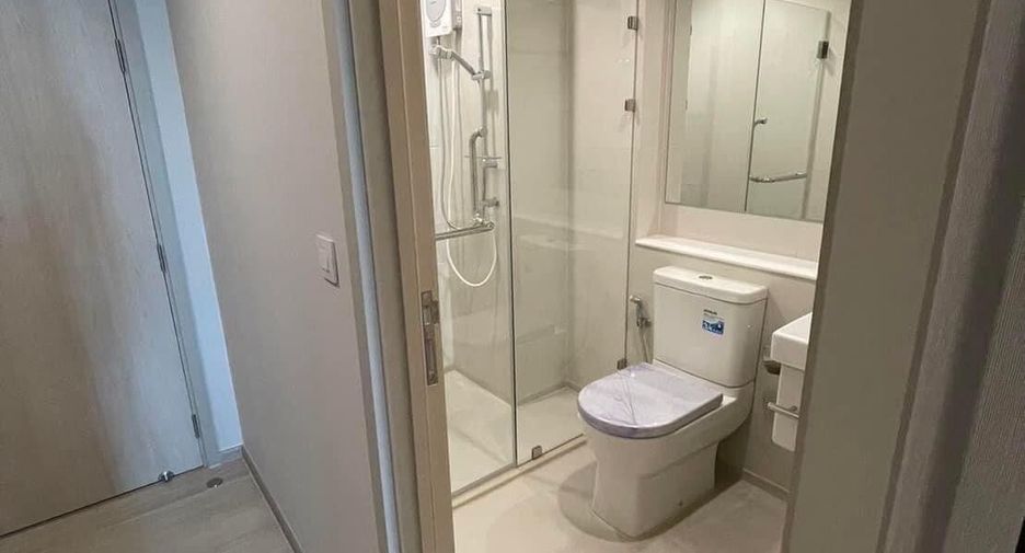 For rent studio condo in Pathum Wan, Bangkok